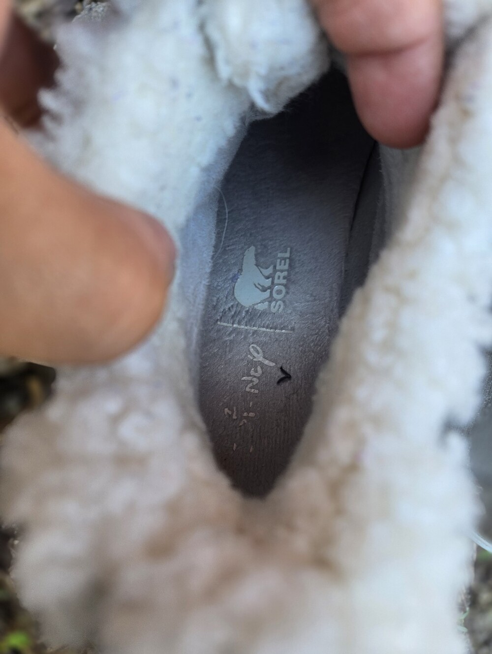 Sorel x Disney Plus Frozen Out N About Boots Size 8.5 Woman's Silver Duck Boot - Picture 13 of 16